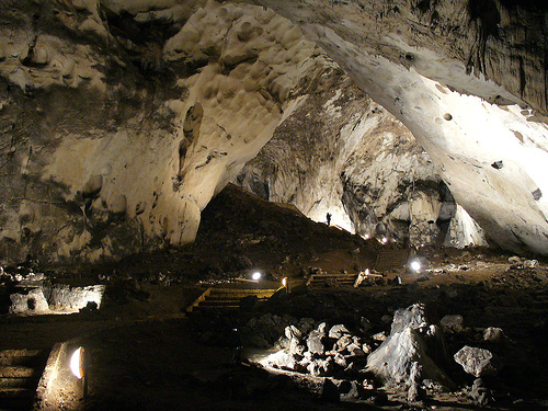 Magura Cave